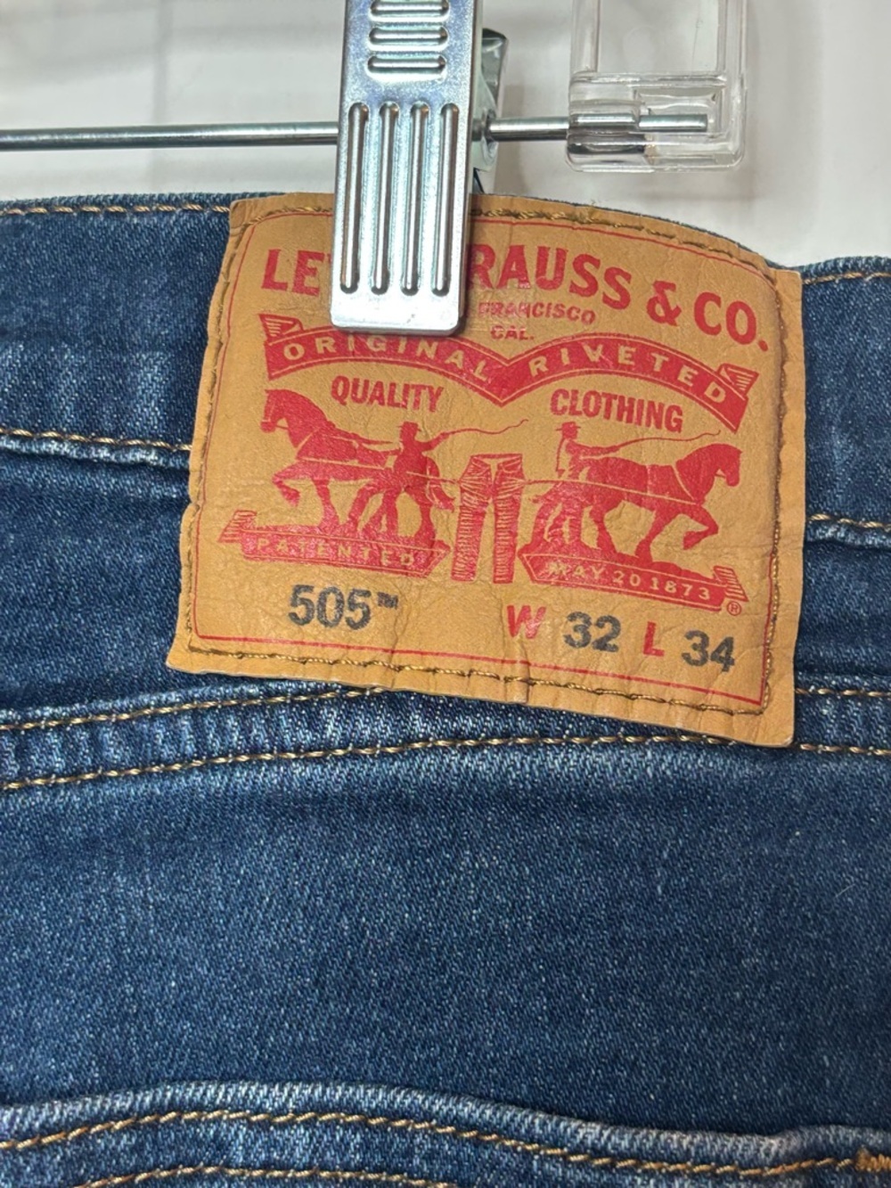 EUC Levi's 505 Men's Classic Straight Leg Jeans in Deep Blue Wash size 32x34 - Picture 7 of 11